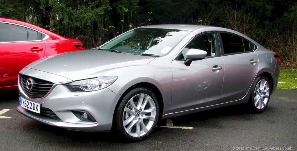 Extremely elegant lines and a sporty profile make the new Mazda6 Sedan highly desirable.