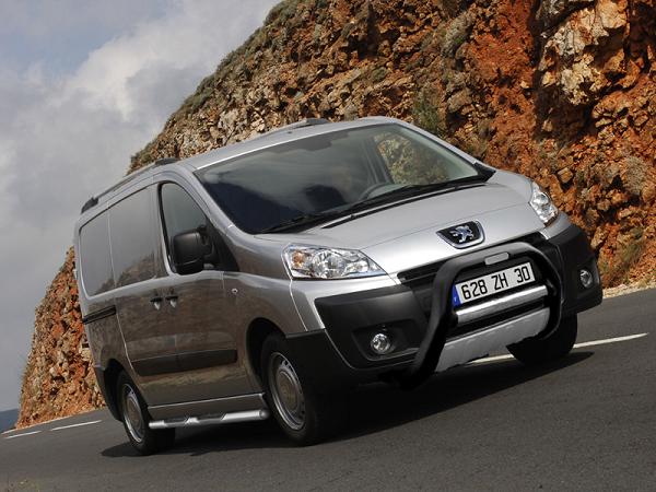 The Peugeot Expert combines style with stunning practicality.
