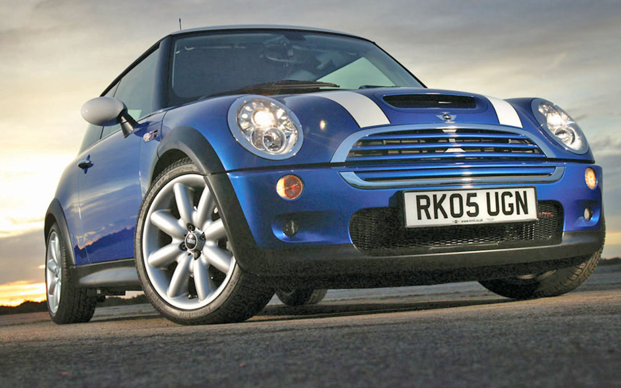 First rate looks, and loads of fun make the Mini Cooper a stand out set of wheels.