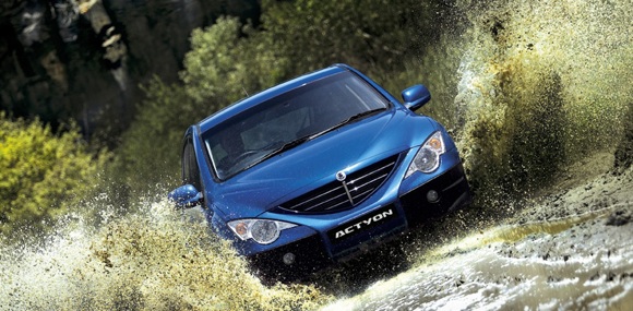 Here's looking at you through the eagle-eye headlights of the Ssangyong Actyon 4x4 SUV.