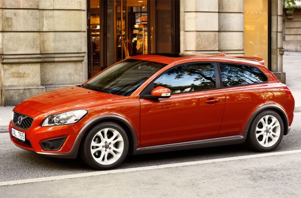 The Volvo C30 T5 is a stylish coupé that is bound to be very popular.