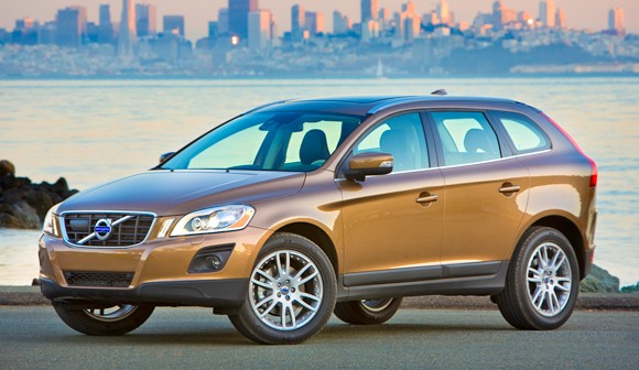 The Volvo XC60 3.2 AWD offers the driver a lot of fun and practicality.